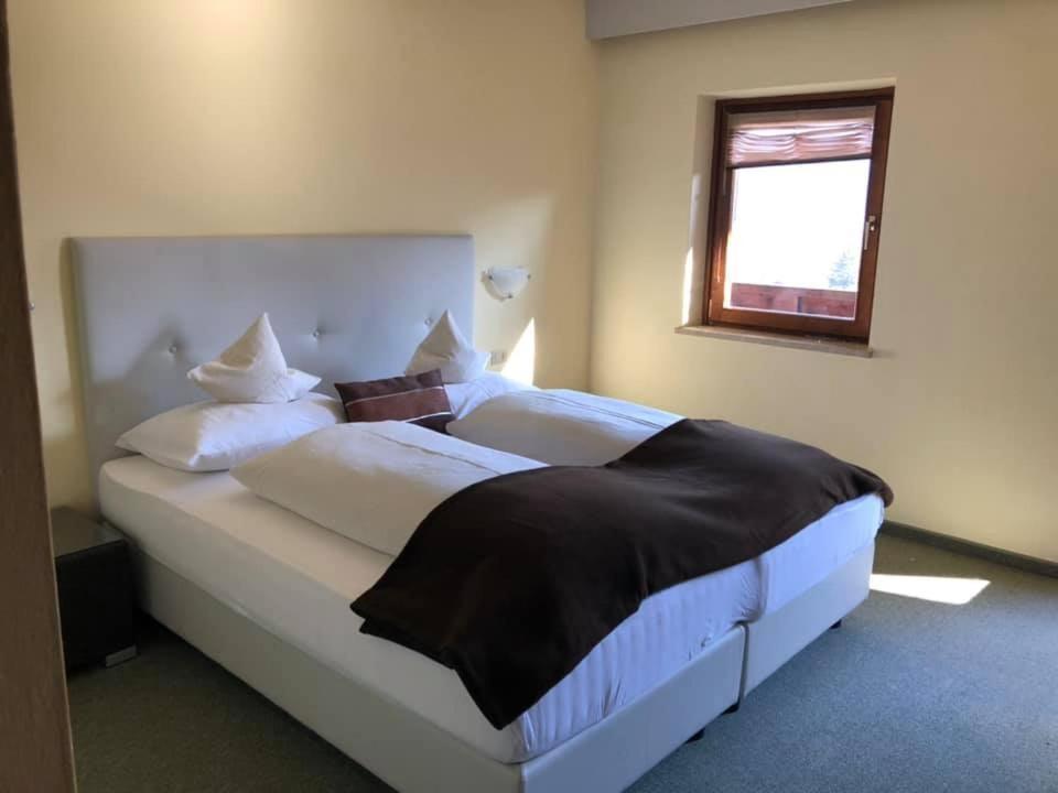 Hotel & Appartement Valtnaungut แชร์เมส ภายนอก รูปภาพ