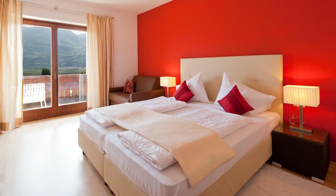 Hotel & Appartement Valtnaungut แชร์เมส ภายนอก รูปภาพ
